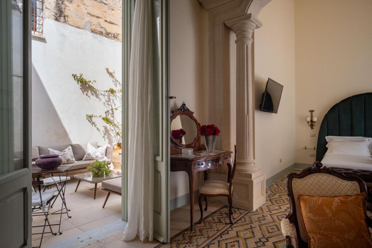Palazzo Guido Bed & Breakfast เลชเช ภายนอก รูปภาพ