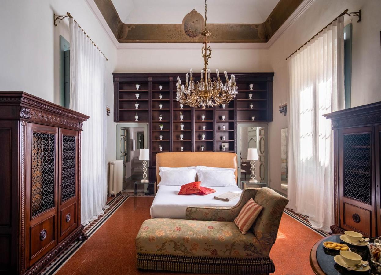 Palazzo Guido Bed & Breakfast เลชเช ภายนอก รูปภาพ