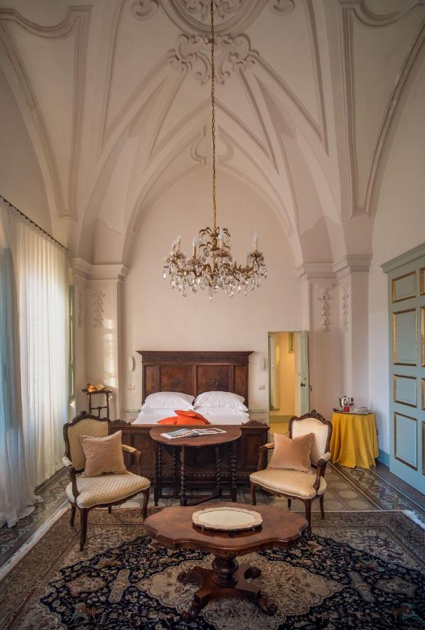 Palazzo Guido Bed & Breakfast เลชเช ภายนอก รูปภาพ