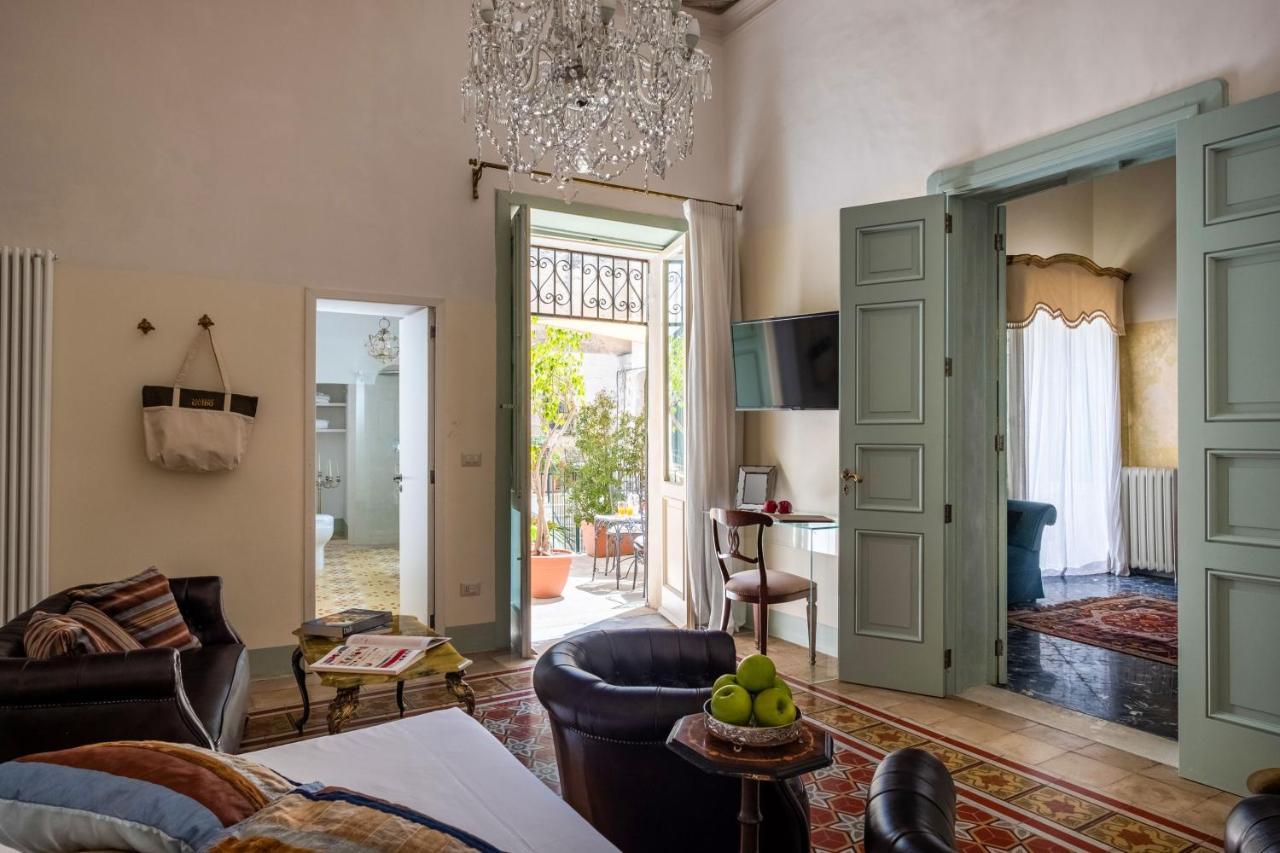 Palazzo Guido Bed & Breakfast เลชเช ภายนอก รูปภาพ